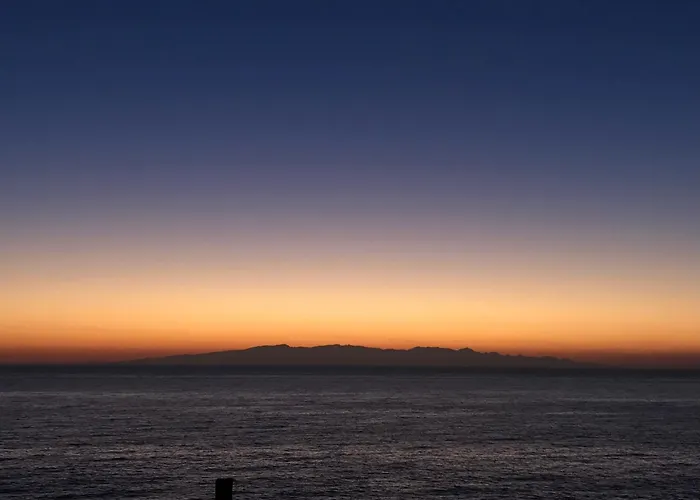 Atico Con Vistas Al Mar דירה *